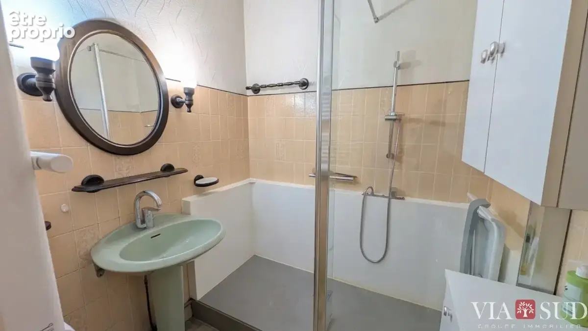 Béziers - Champs de Mars - Bel appartement de type 4 au 1er étage - photo 7