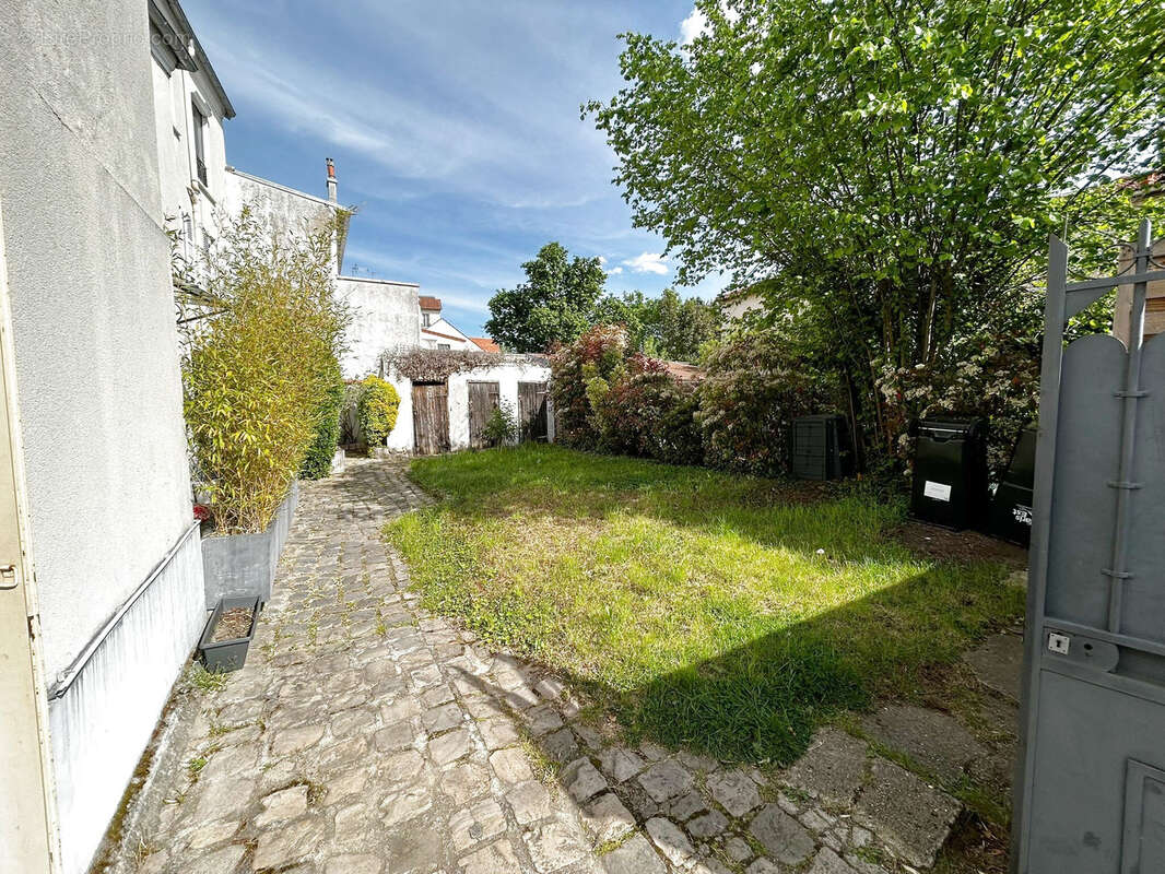 Appartement à LE PERREUX-SUR-MARNE