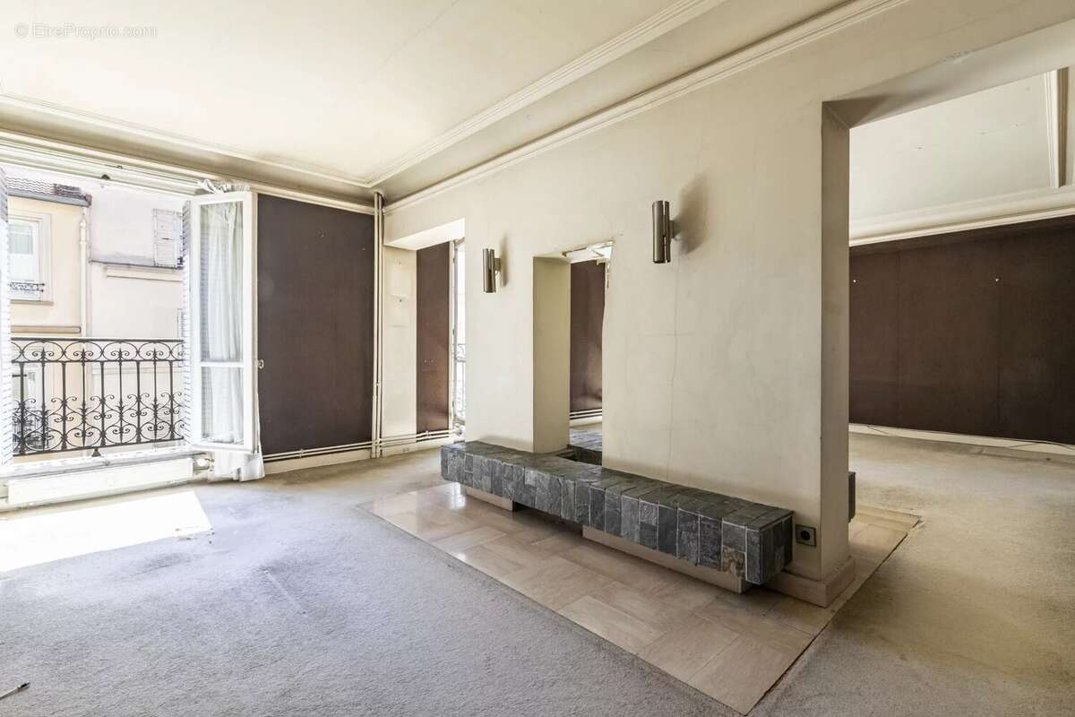 Appartement à PARIS-9E