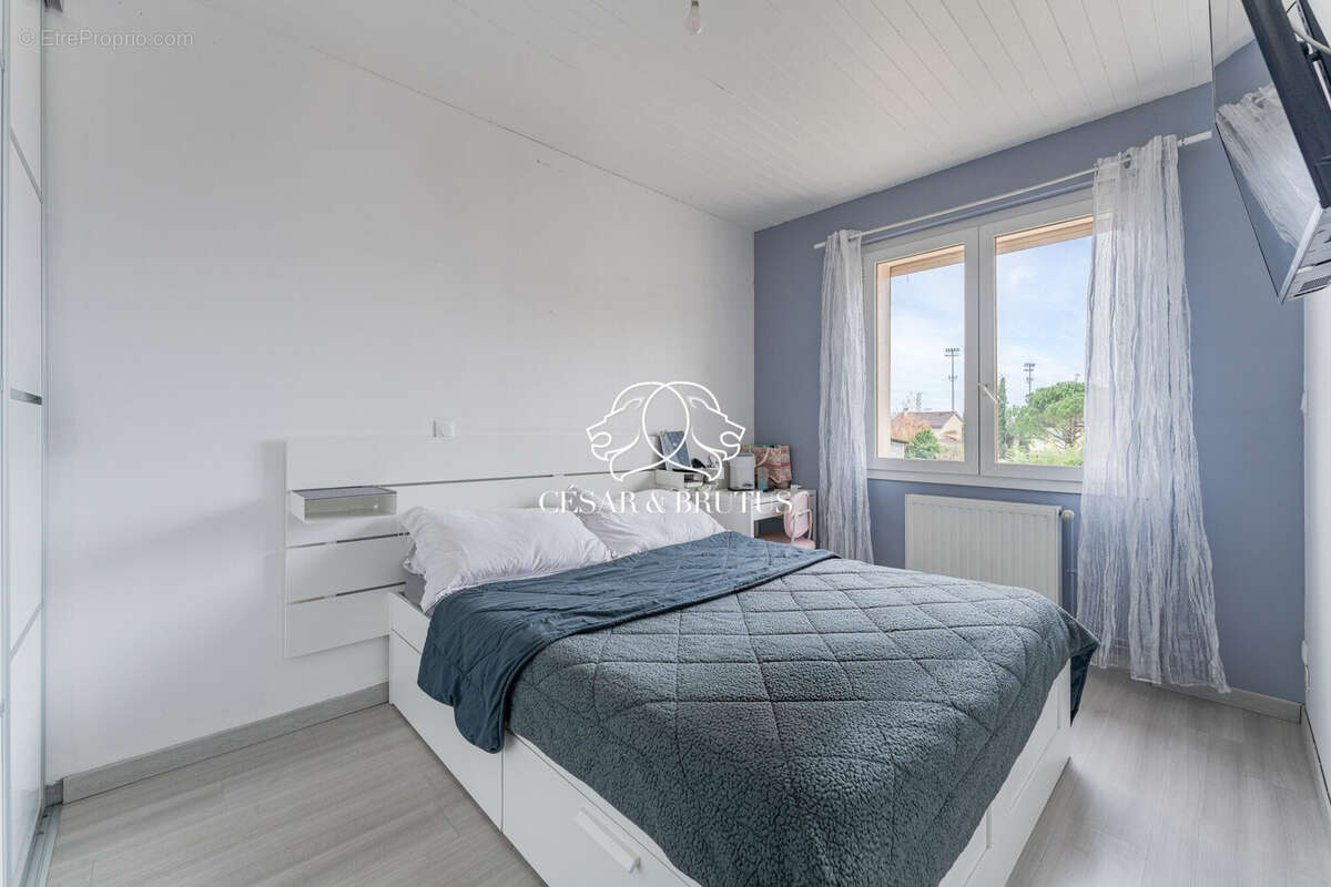 Maison 133 m² à Vaulx-En-Velin  - photo 7