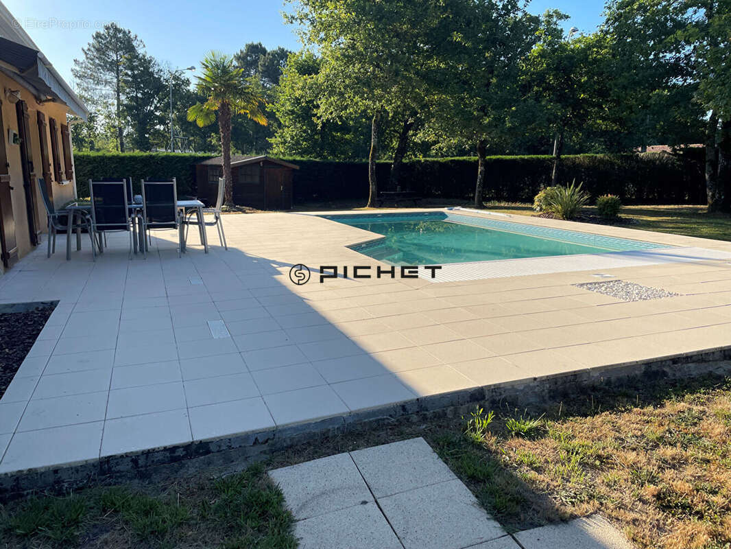 Maison à LE PIAN-MEDOC