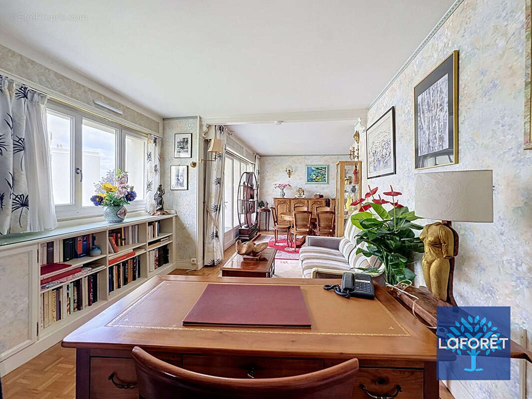Appartement à CHILLY-MAZARIN