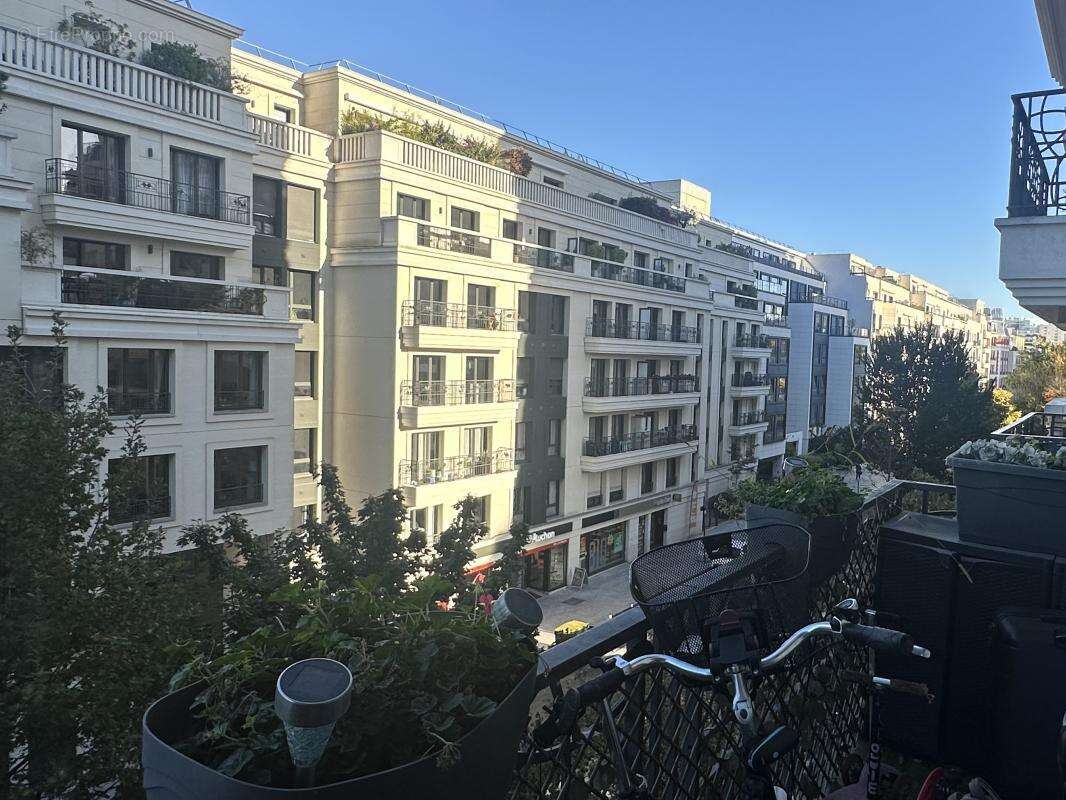 Appartement à LEVALLOIS-PERRET