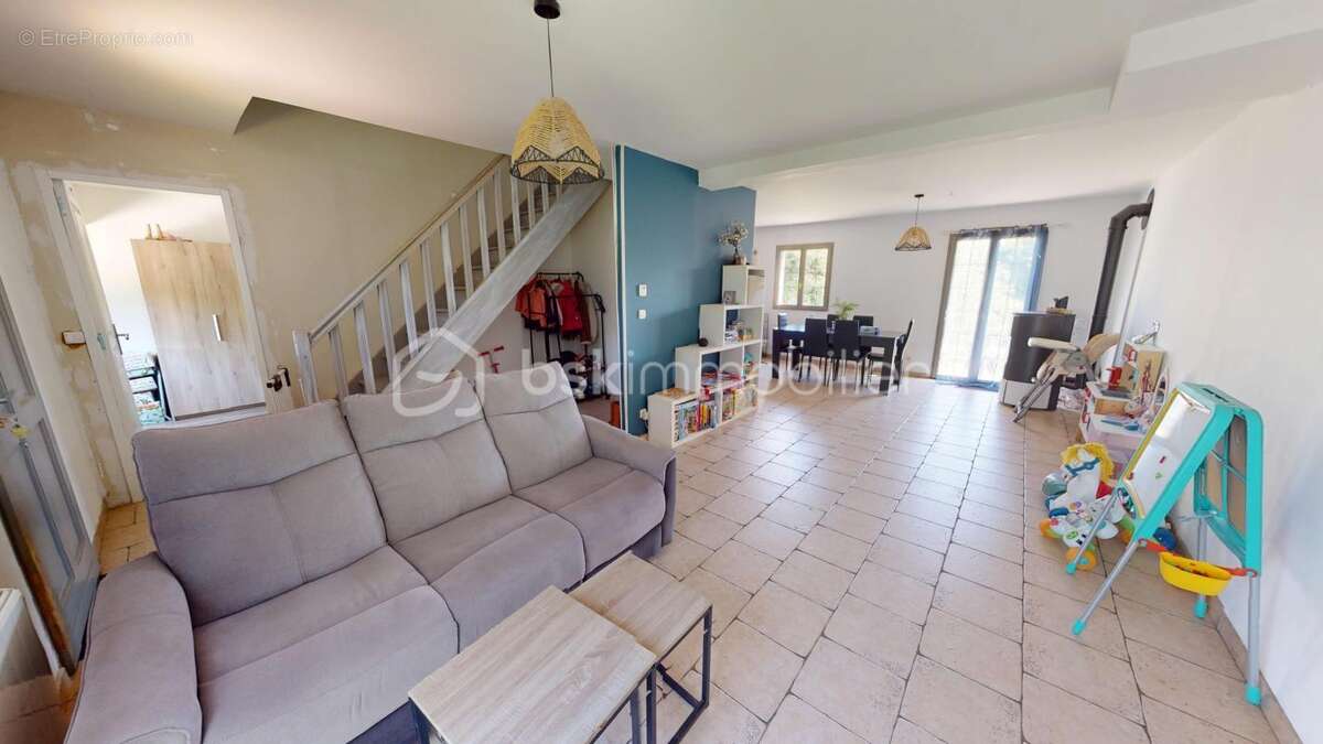 Maison à NARGIS