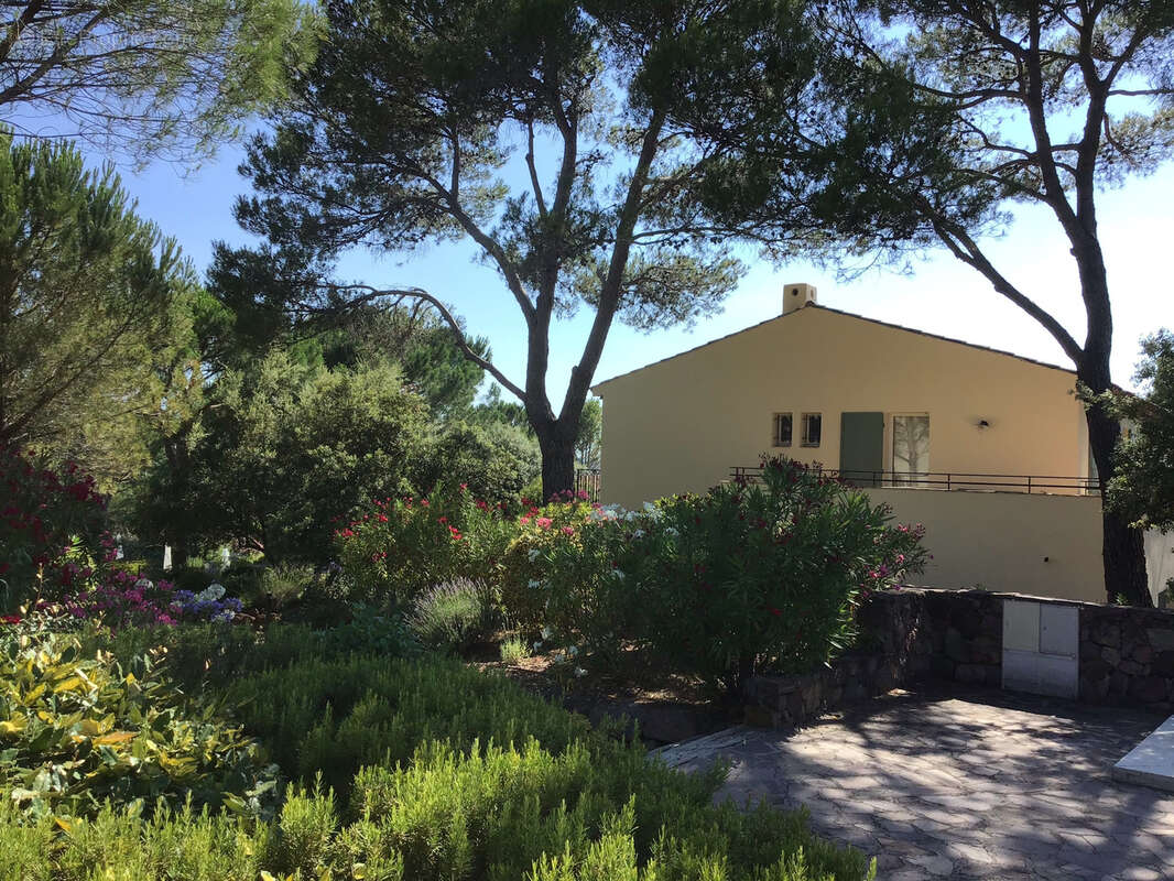 Maison à LA MOTTE