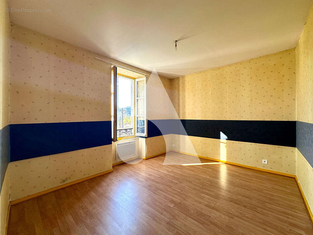 Appartement à BAGNAC-SUR-CELE