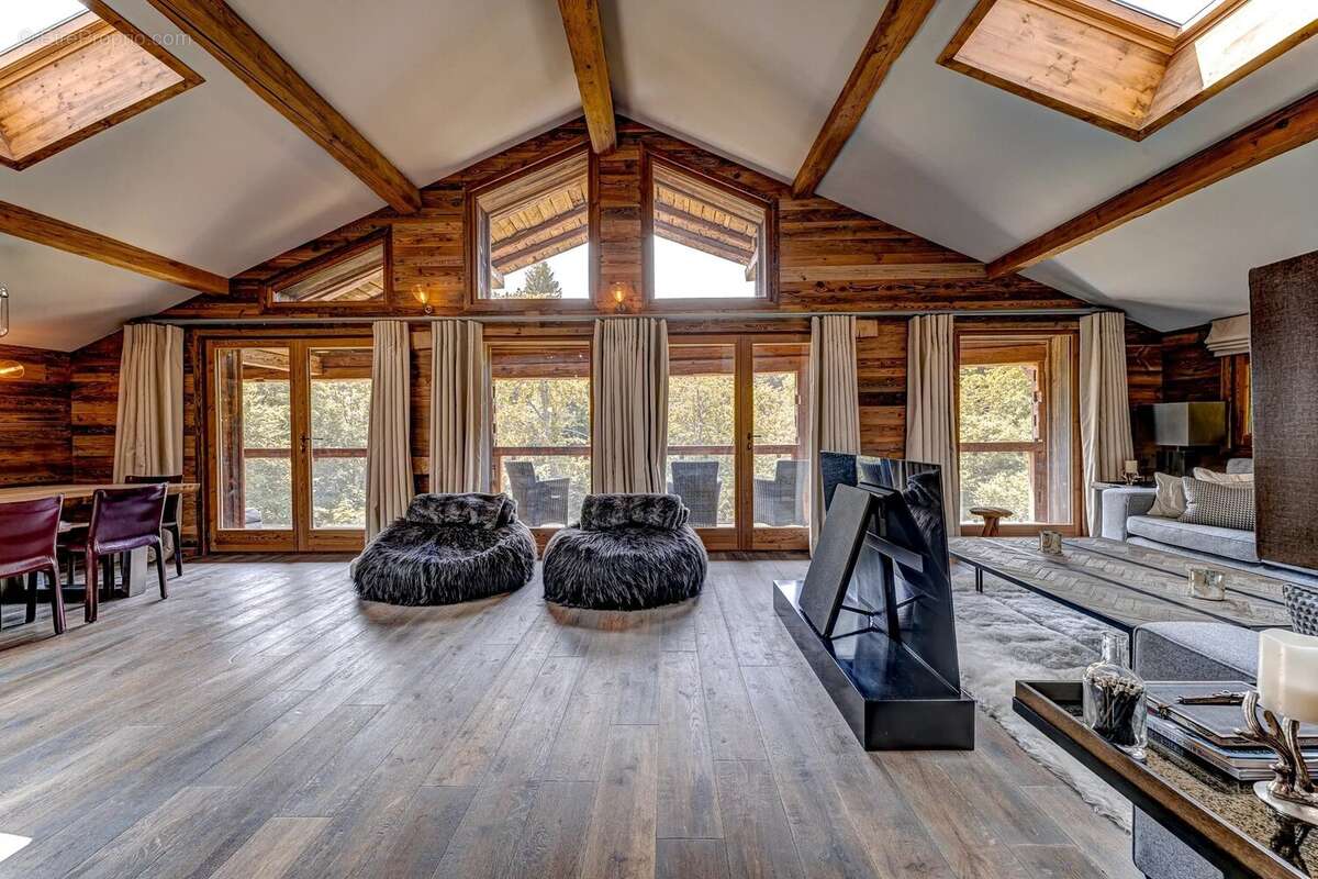 Maison à ARACHES-LA-FRASSE