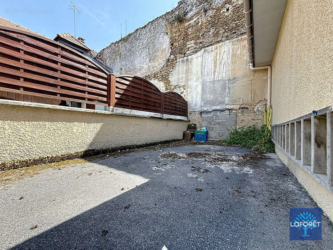 Maison à LEUVILLE-SUR-ORGE