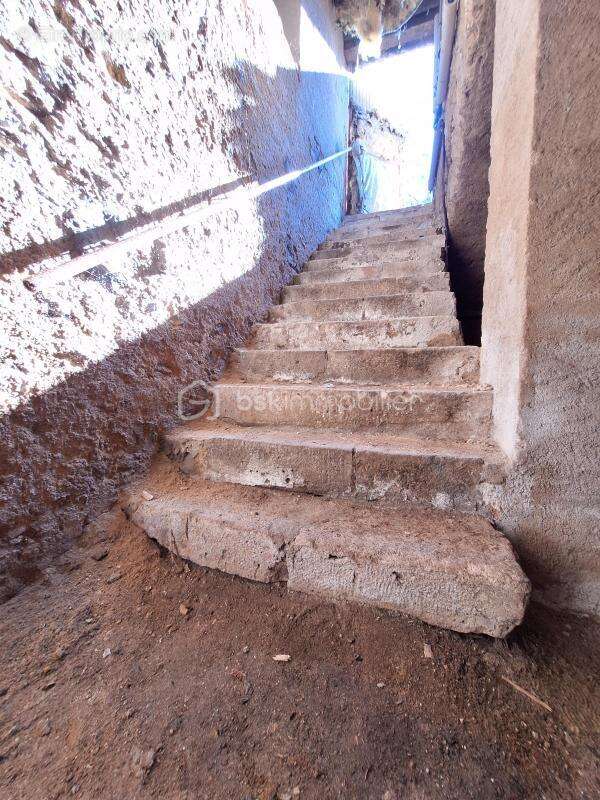 Maison à SAINT-DENIS-DE-L&#039;HOTEL