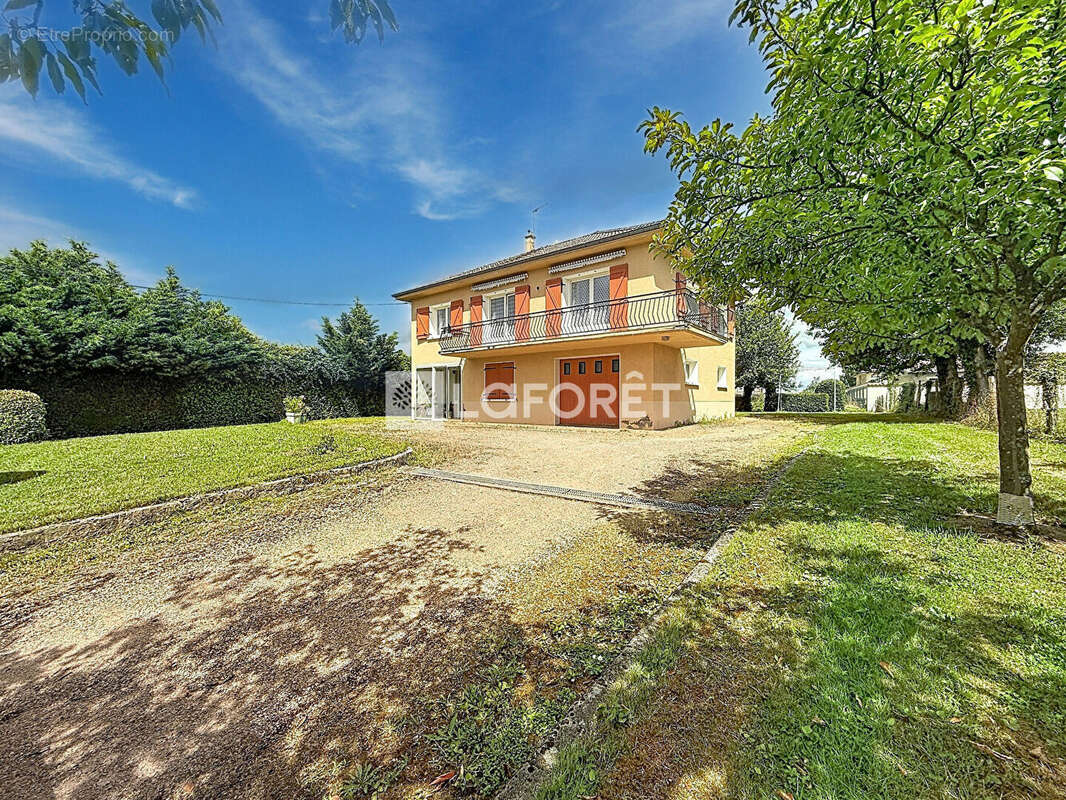 Maison à VONNAS