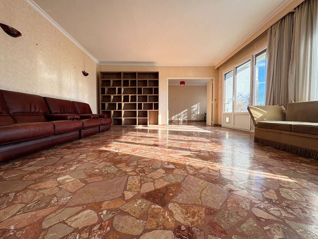 Appartement à FONTENAY-SOUS-BOIS