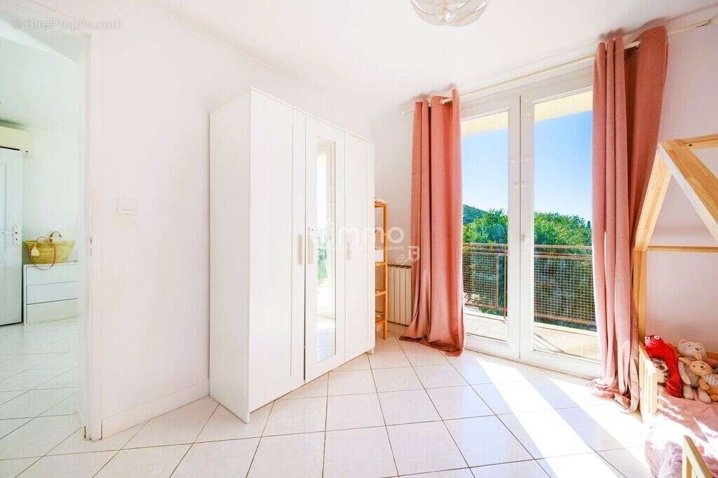 Appartement à MARSEILLE-11E