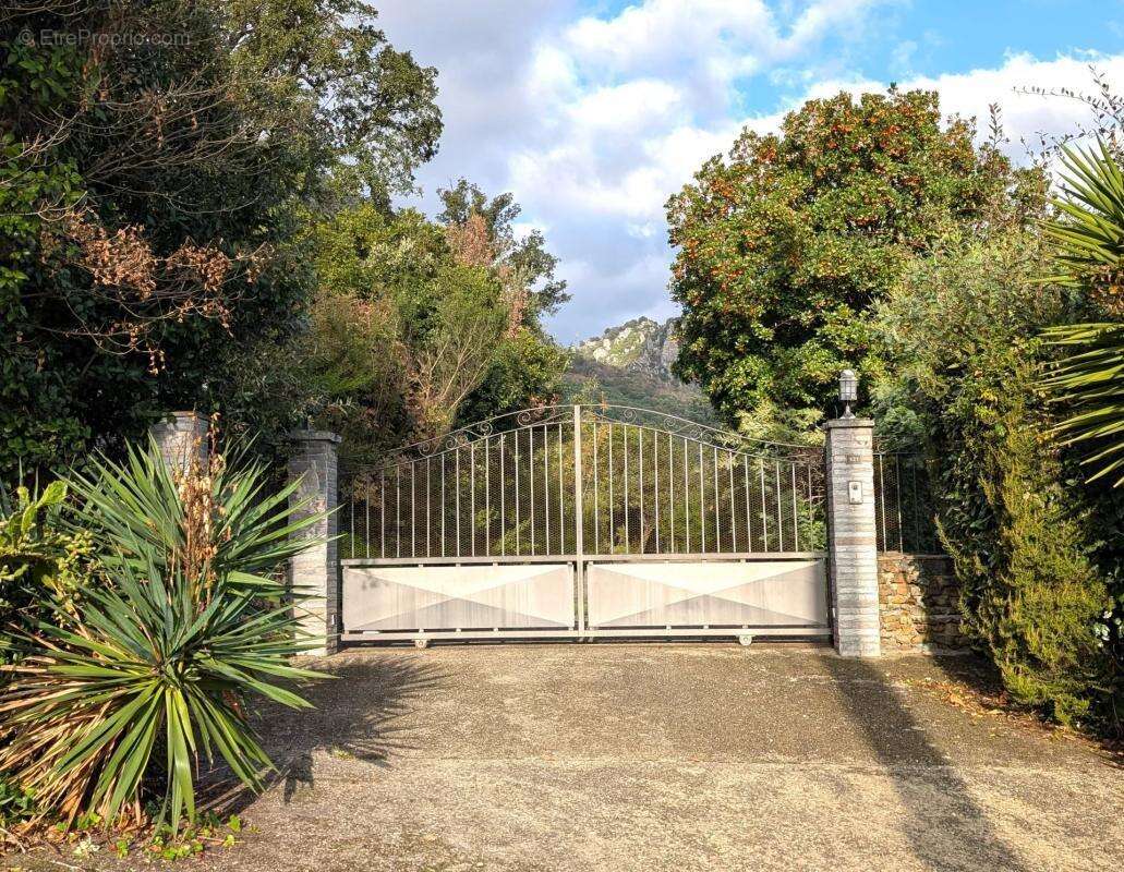 Maison à SANTA-MARIA-POGGIO