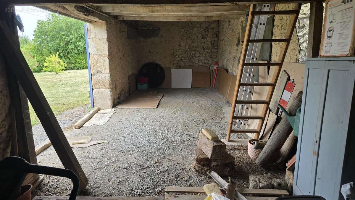 Maison à SAINTE-MERE