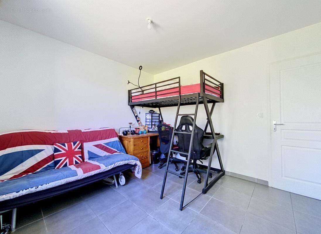Duplex - 4 Chambres - Jardin - Garage - Résidence sécurisée - Proche commodités - photo 21