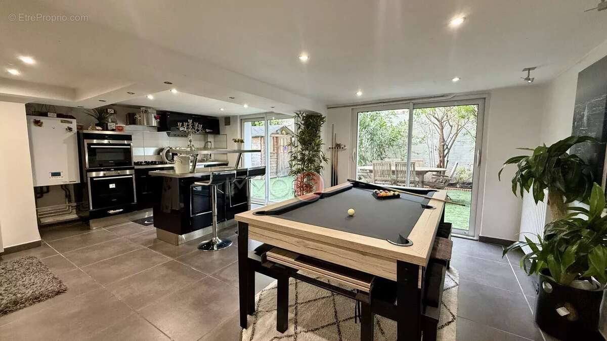 Maison à VILLEMOMBLE