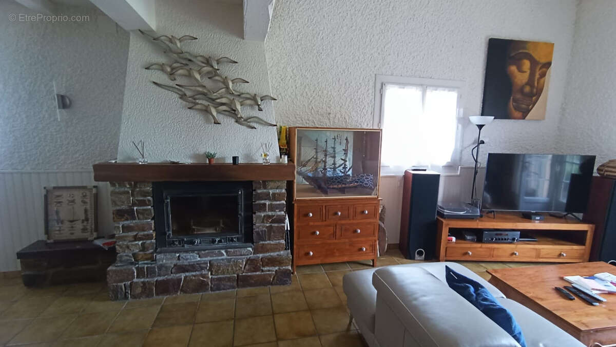 Maison à VILLEMOUSTAUSSOU