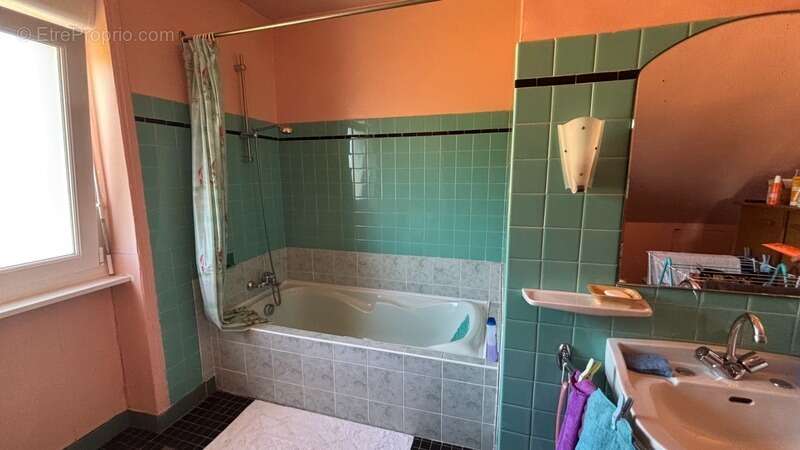 Charme & potentiel au cœur de coat pin - riec-sur-bélon (29) - 127 m² - 4 chambres - jardin sans vis-à-vis - photo 5