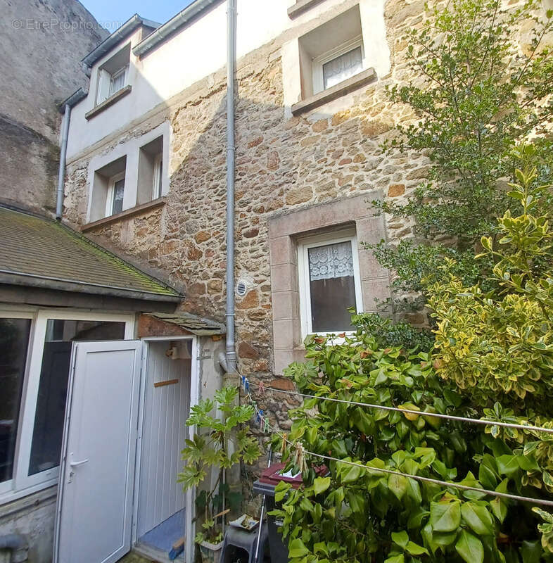 Maison à SAINT-POL-DE-LEON