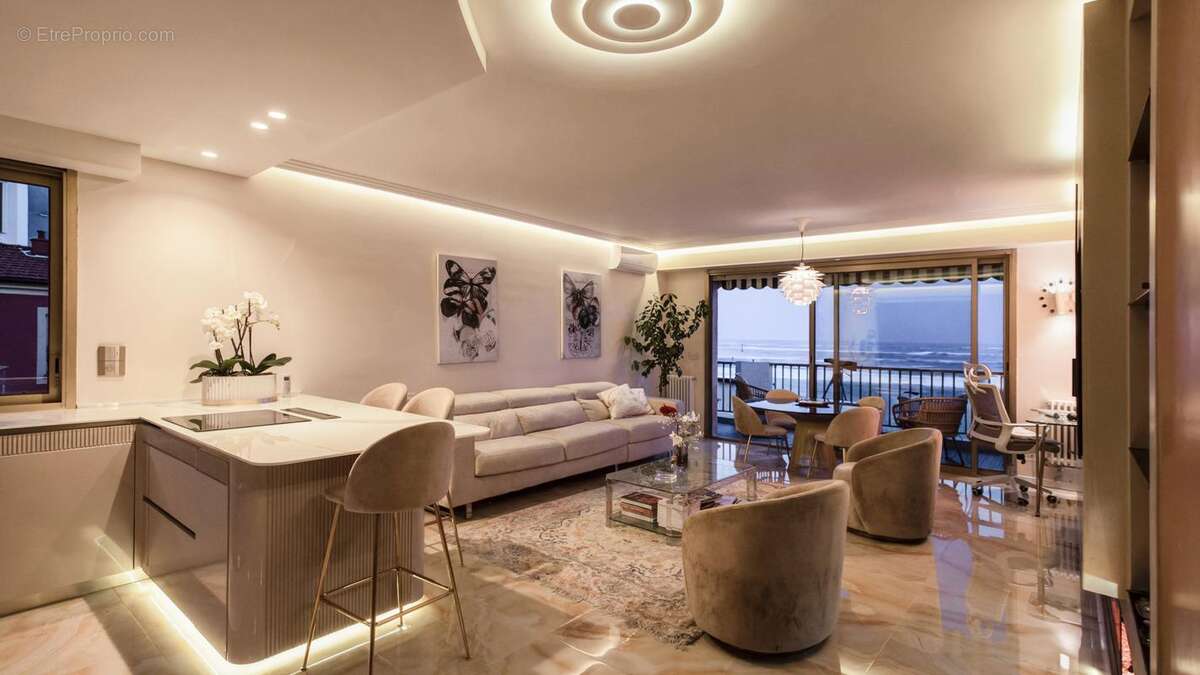 Appartement à ROQUEBRUNE-CAP-MARTIN