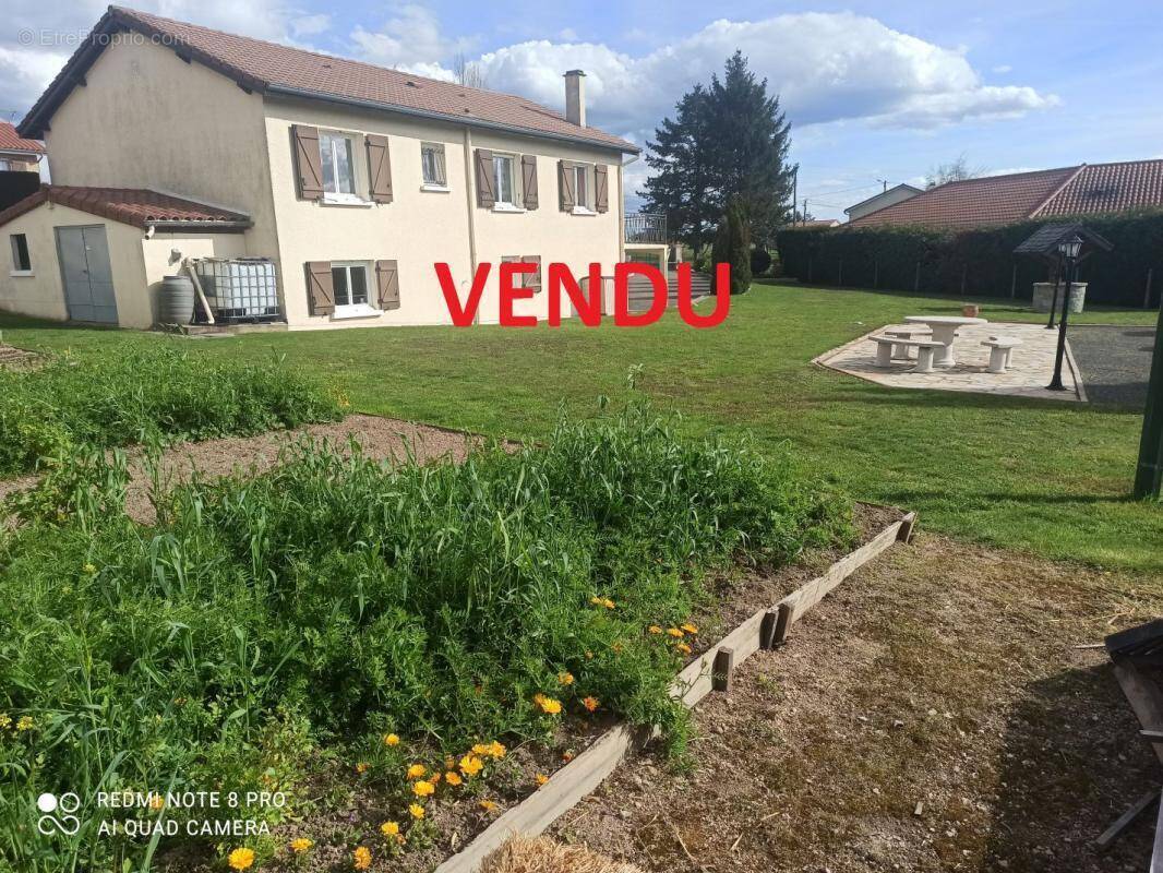 Maison à SAINT-MAURICE-EN-GOURGOIS