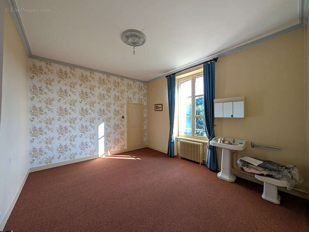 Maison à DOL-DE-BRETAGNE