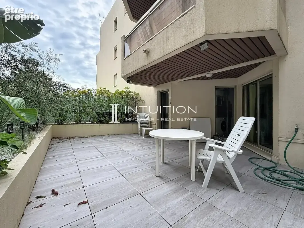 Cannes - Stanislas : Appartement 2 pièces en rez-de-jardin - photo 4