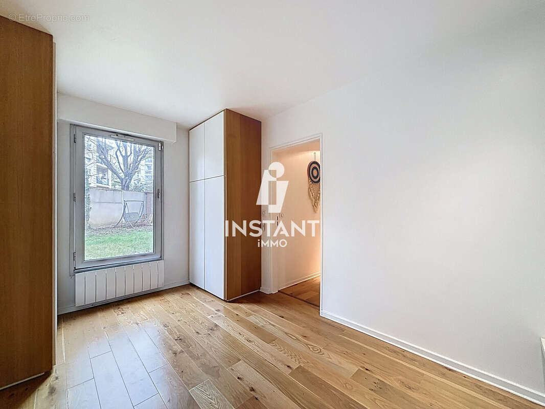Appartement à CHARENTON-LE-PONT