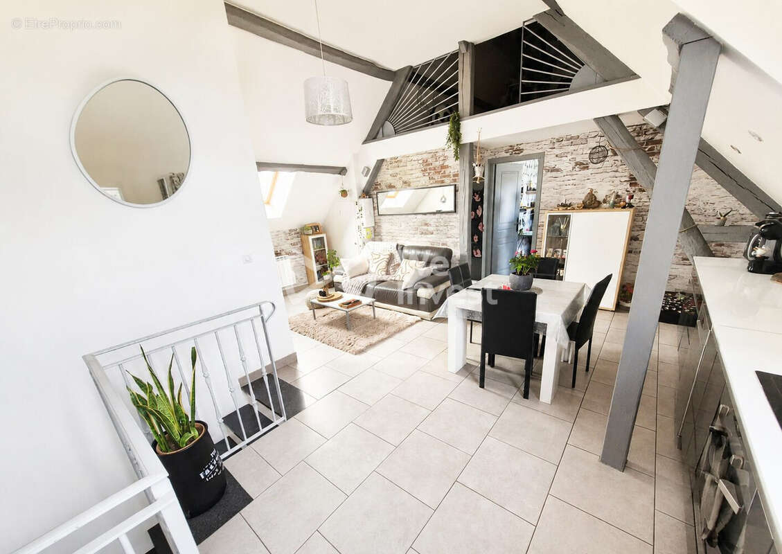 Appartement 47 m² à Sainte-Genevieve  - photo 2