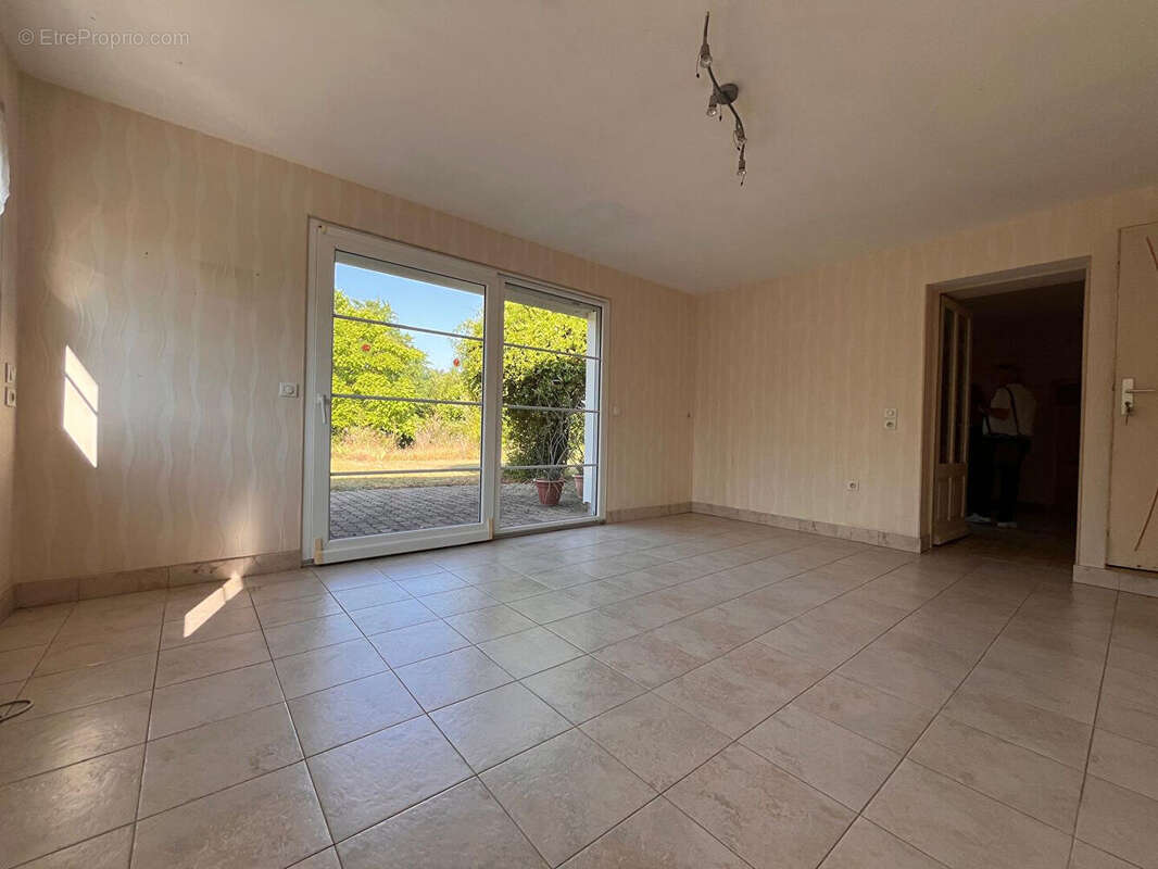 Maison 170 m² à Moncley  - photo 3