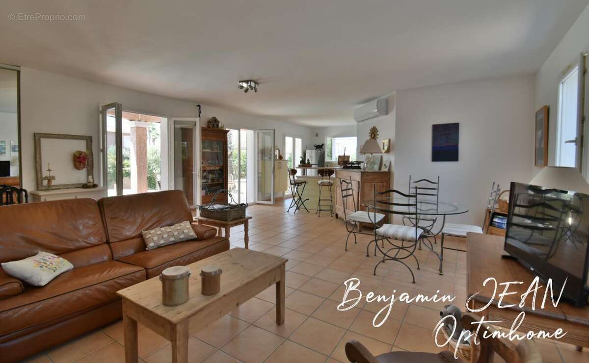 EN EXCLUSIVITÉ – Maison F4 de plain-pied avec piscine à Sérignan - photo 9