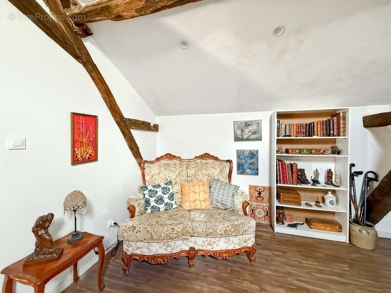 Maison de ville, Villefranche du Périgord, 140m2, totalement rénovée et meublée, cave voutée. Idéal résidence secondaire ou loca - photo 24