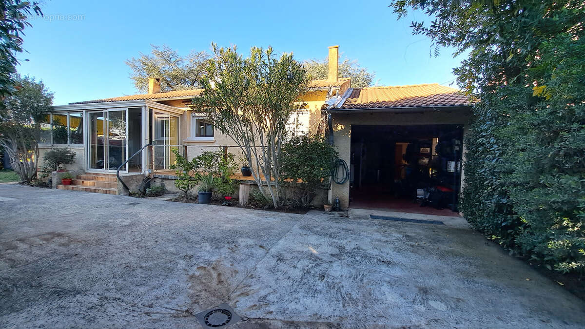 Maison à MONTELIMAR