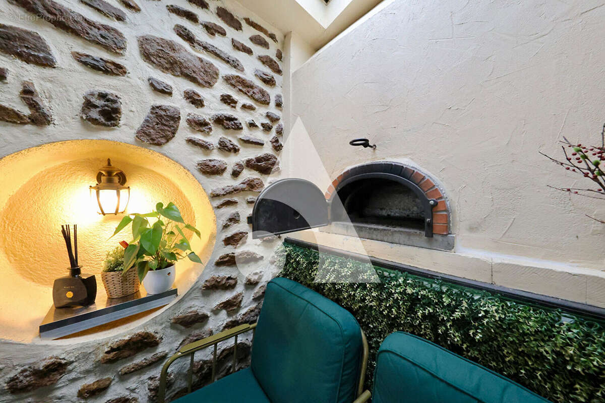 Commerce à CORBEIL-ESSONNES