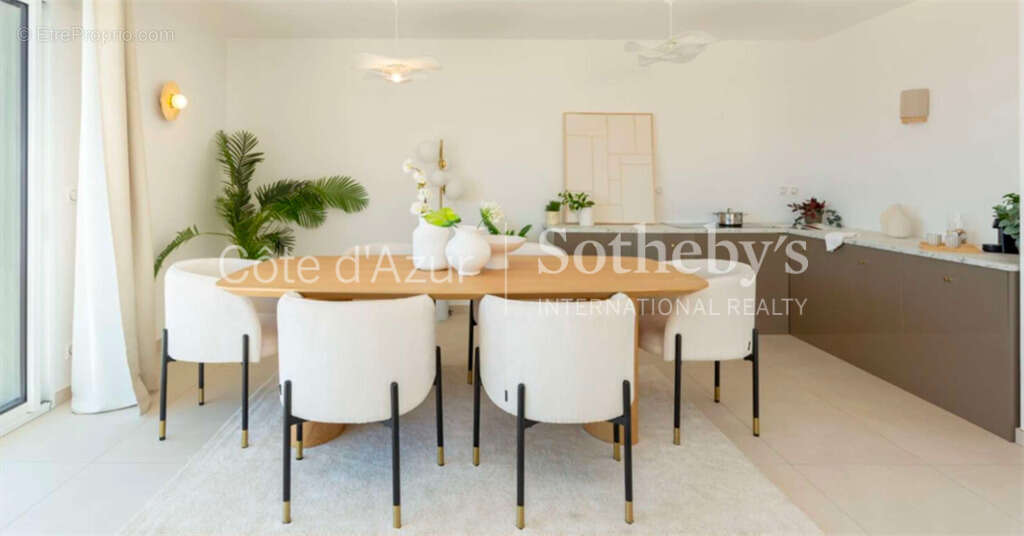 Appartement à CAP-D'AIL