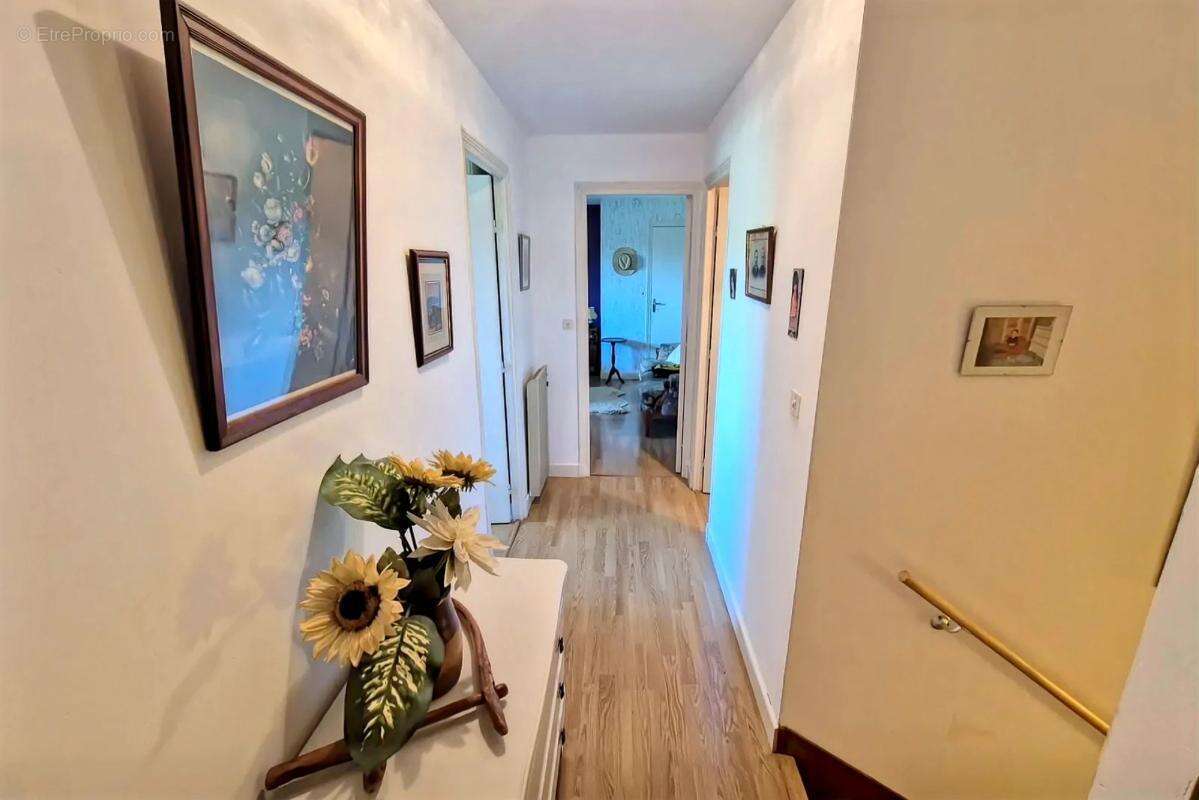 Maison à MONTGIVRAY