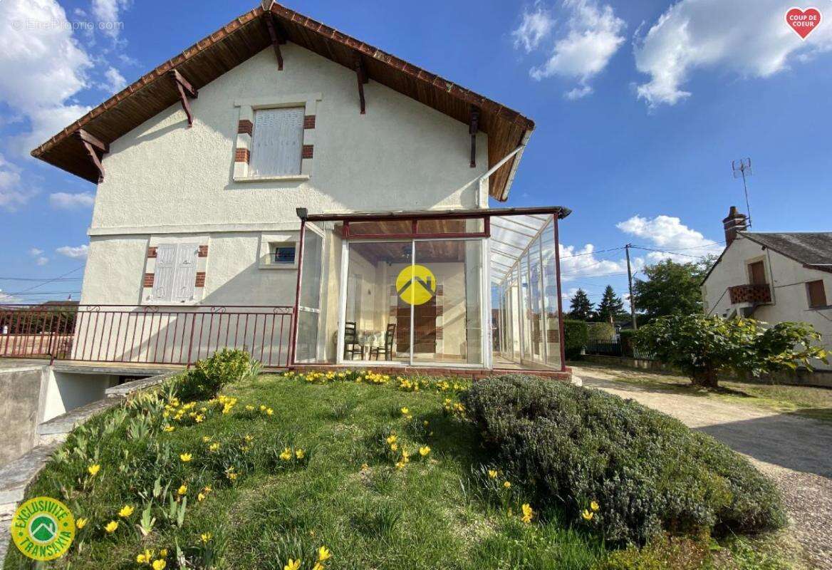 Maison à LA GUERCHE-SUR-L&#039;AUBOIS