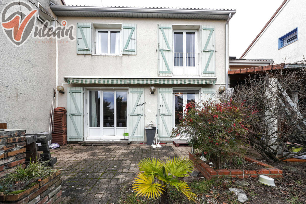 Maison à PONT-DU-CHATEAU