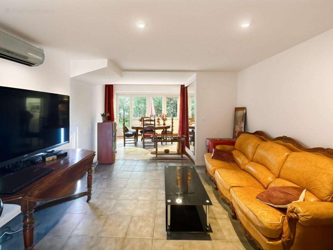 T3 cosy avec grande terrasse privée – en plein centre-ville - photo 4