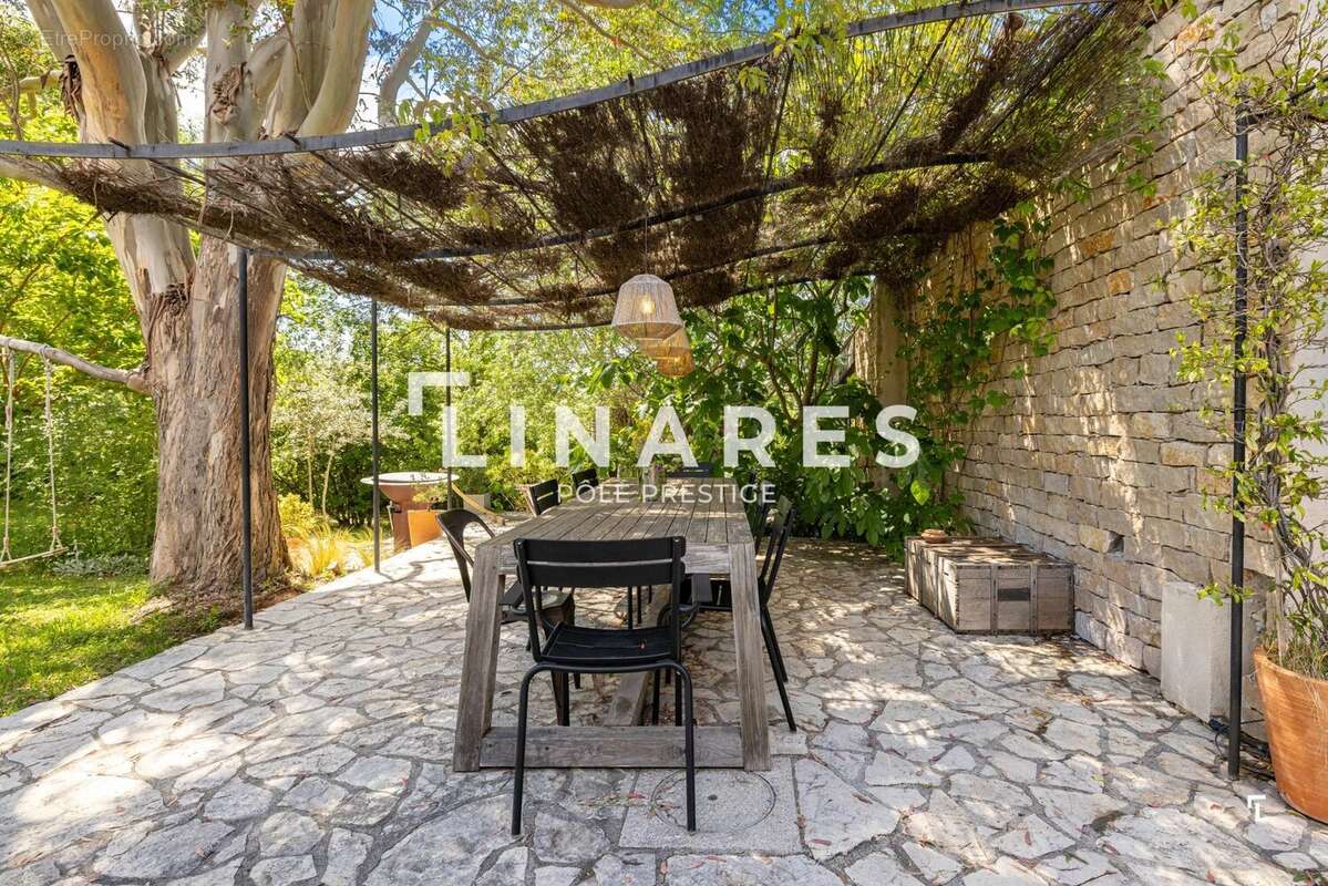 LA VICTOIRE - Maison de charme de 137m2 avec piscine - 13126 Vauvenargues/proche Aix en Provence - photo 17