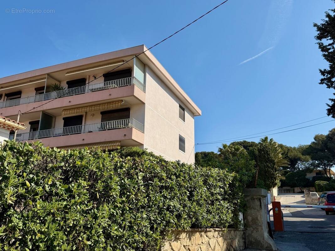 Appartement à SIX-FOURS-LES-PLAGES