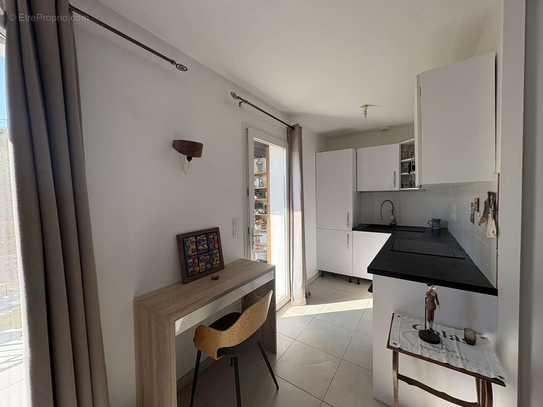 Appartement à SAINT-CYR-SUR-MER