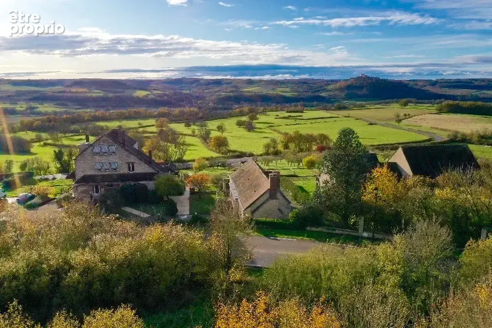 Domaine hôtelier aux portes du Morvan   Vue sur Vézelay - photo 2