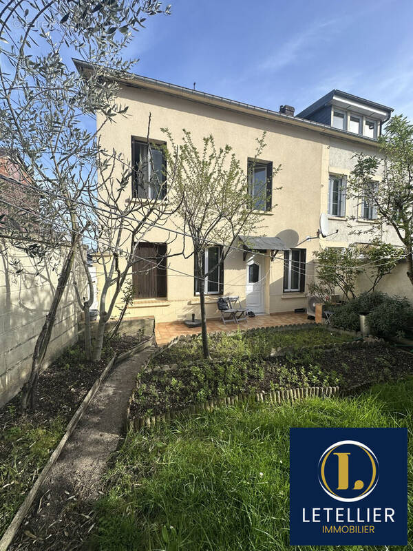 Maison à LE PETIT-QUEVILLY