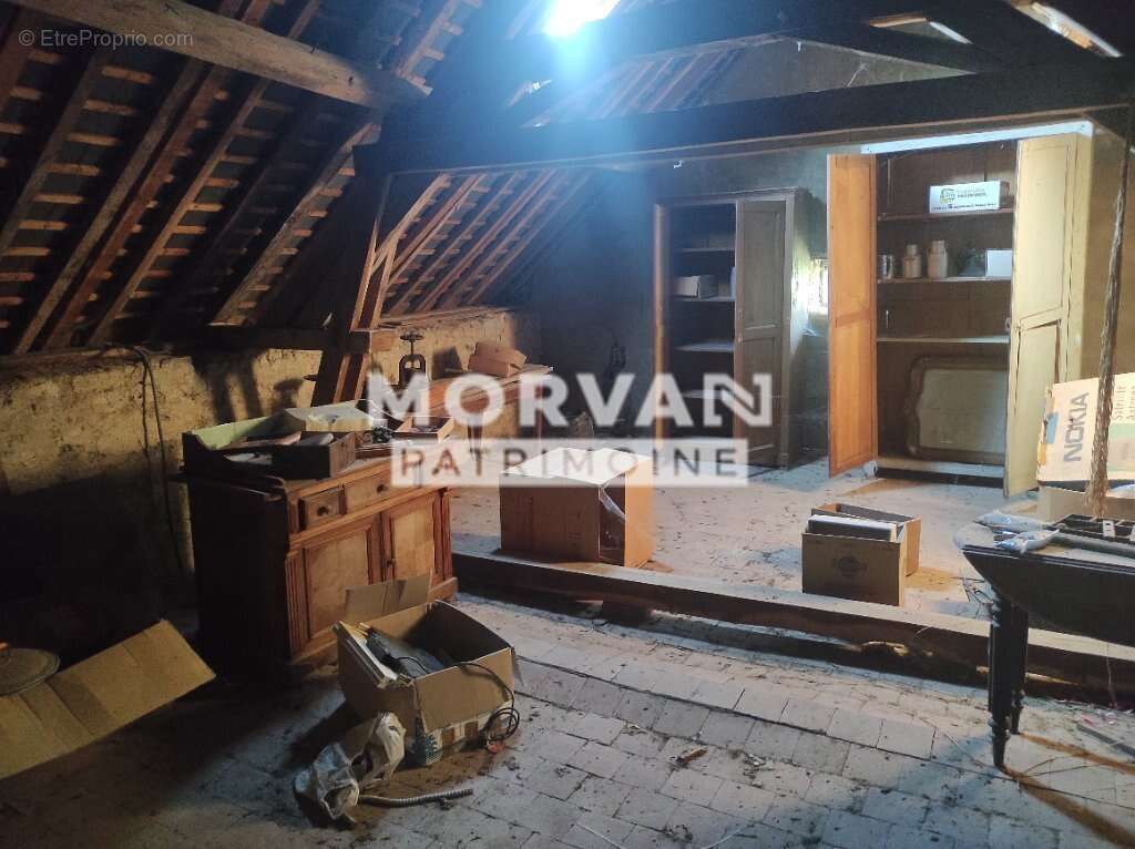 Maison à SAINT-PEREUSE