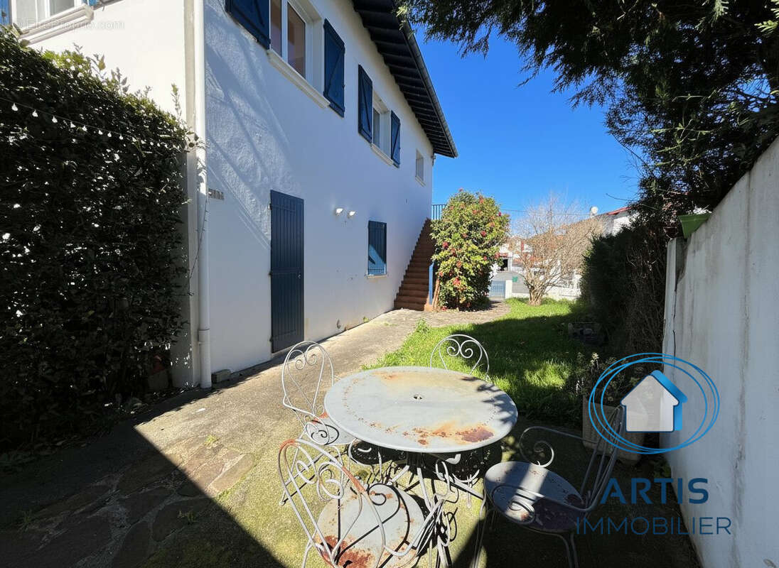 Appartement à CIBOURE