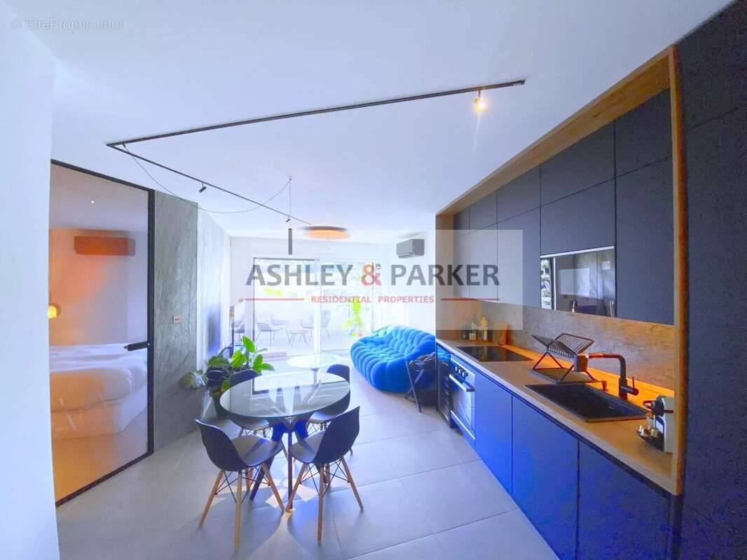 Appartement à VILLENEUVE-LOUBET
