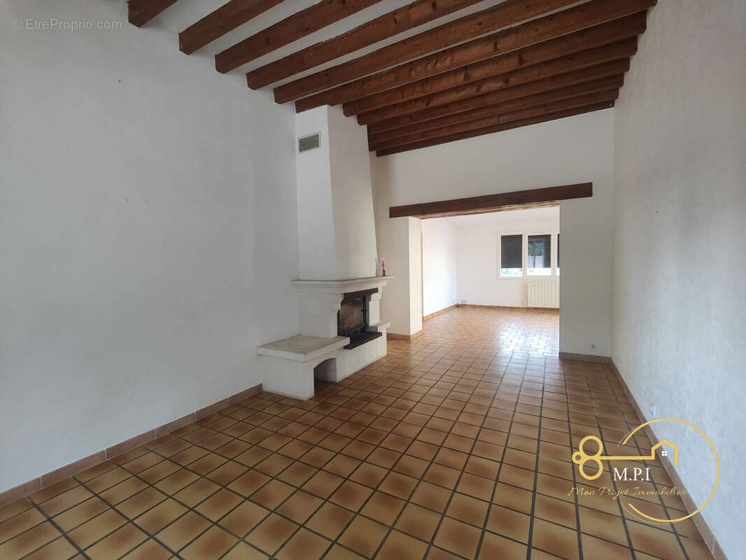 Maison 132 m² à Saint-Paterne  - photo 4