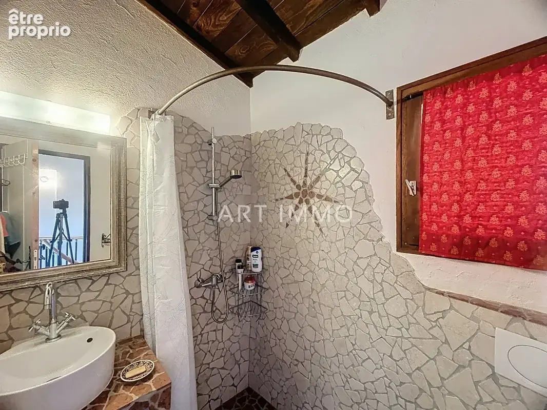 A vendre petite maison avec piscine partagee a cabrieres d'avignon - photo 7