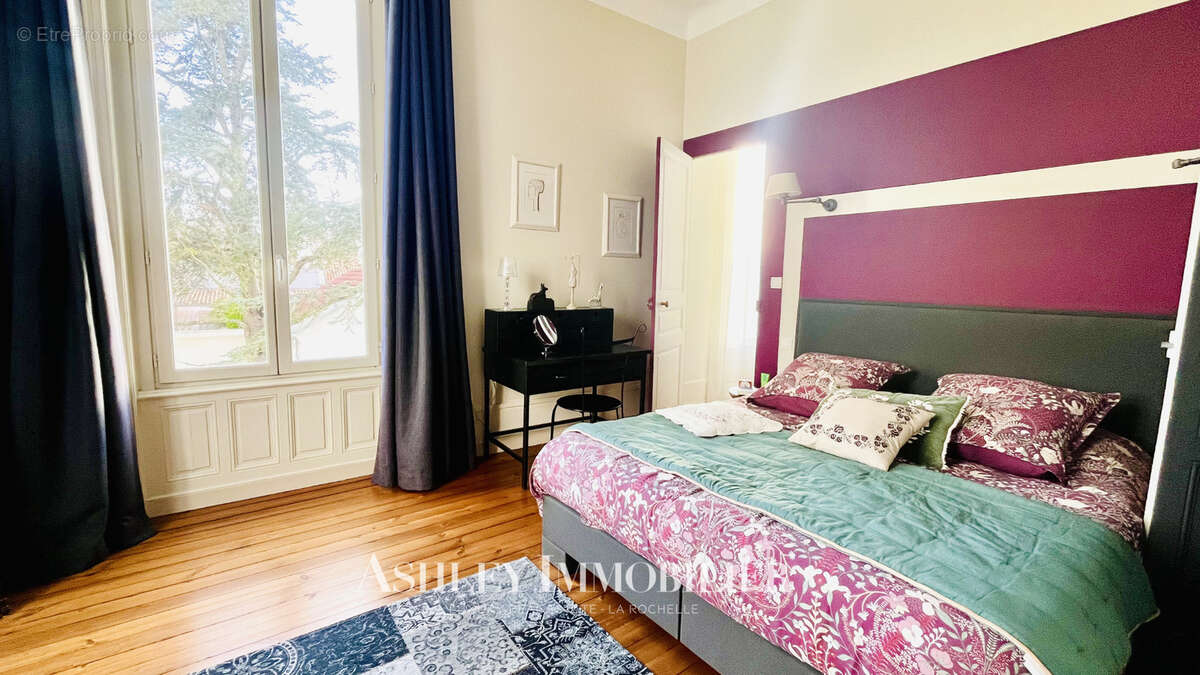 À vendre - rare maison charme 1930 - spa - jardin - 5 chambres - nieul-sur-mer - photo 13